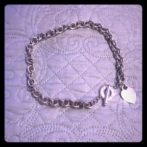 Authentic woman’s Return to Tiffany & Co. necklace